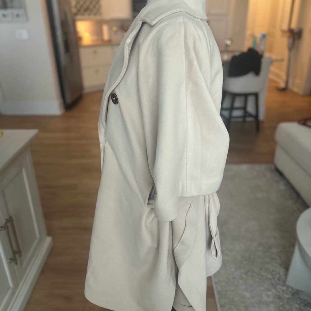 Chic Cream Double-Breasted Women's Cape - Picture 5 of 7